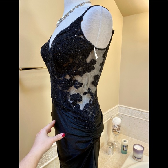 NEW Sexy La Femme Gorgeous Black Lace with Rhinestones Illusion Fitted Gown 12 - Picture 6 of 16
